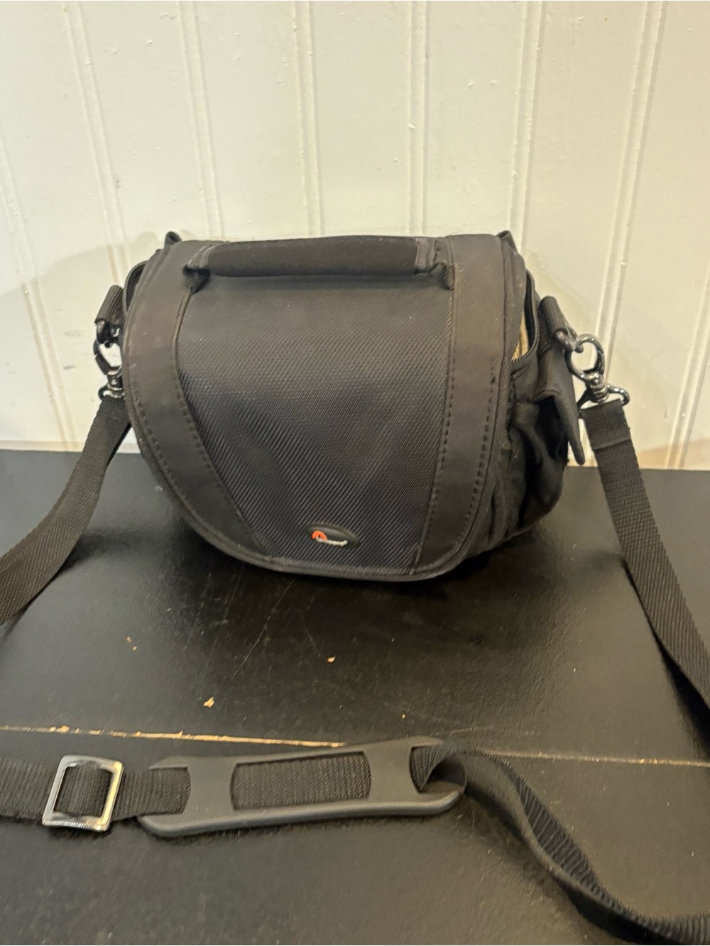 Lowepro Edit 110 Small Camera Bag For Handycam Camcorder Camera Black